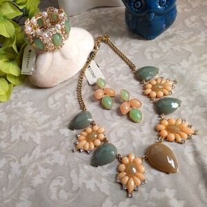3 Piece Stony Flower Necklace Earrings Bracelet